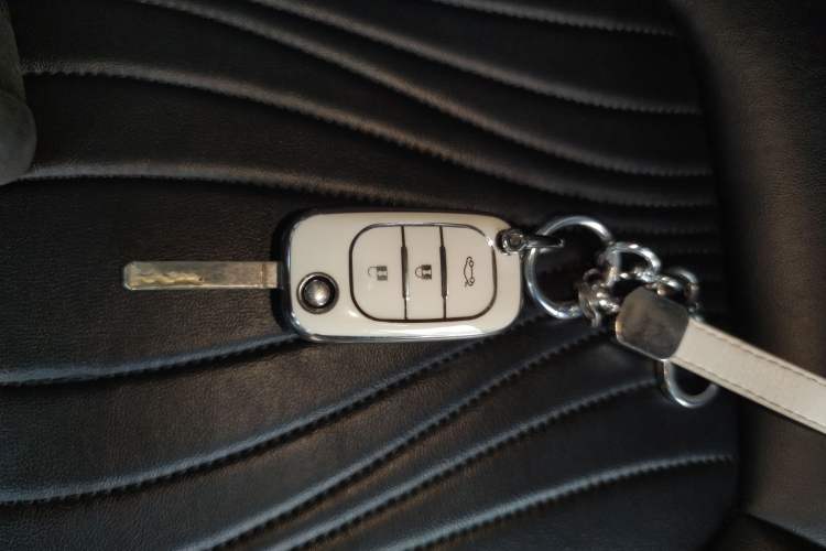 Used smart forfour 2018 1.0L 52kW Passion Edition Vehicle Key