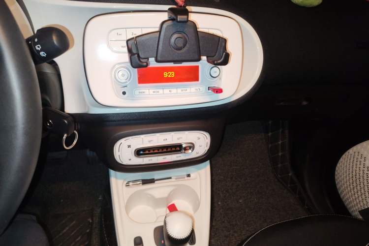 Used smart forfour 2018 1.0L 52kW Passion Edition Audio And AC Panel