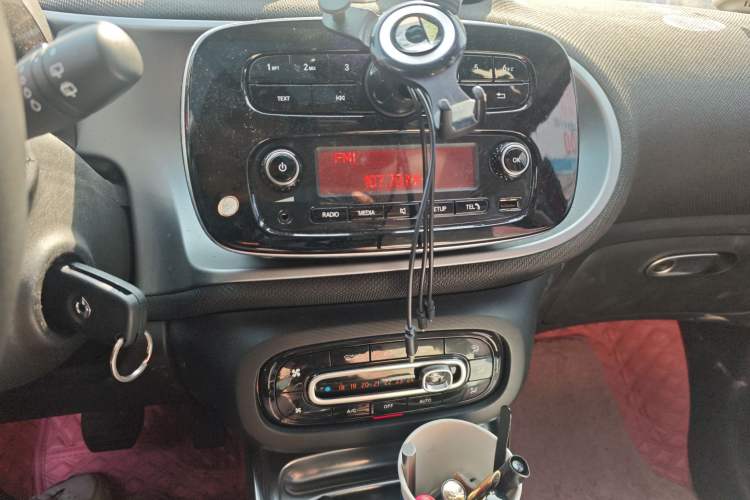Used smart forfour 2018 1.0L 52kW Passion Edition Audio And AC Panel