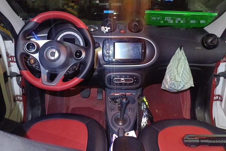 Used smart forfour 2018 0.9T 66 kW Pioneer Edition Center Console