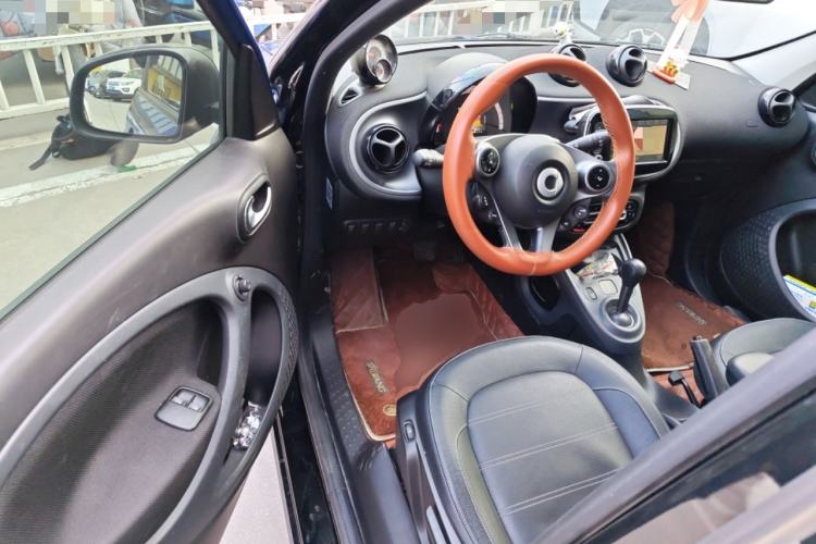 Used smart forfour 2018 0.9T 66 kW Pioneer Edition Driver Seat