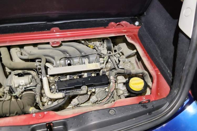 Used smart forfour 2018 1.0L 52 kW Dynamic Edition Engine Bay Left