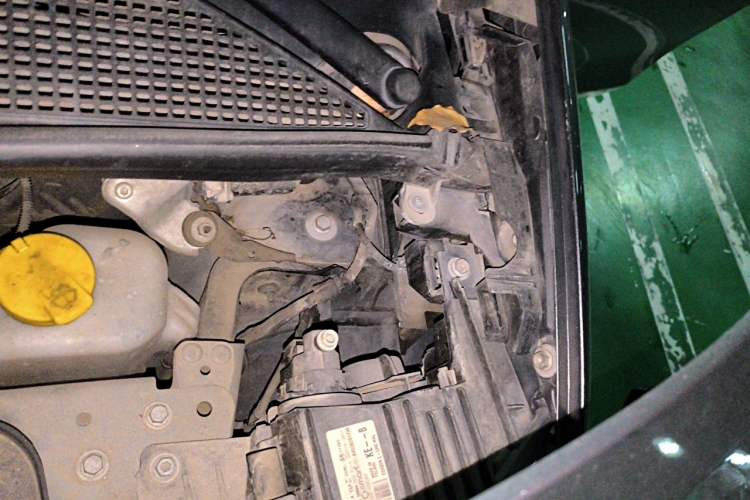 Used smart forfour 2018 0.9T 66 kW Pioneer Edition Engine Bay Left