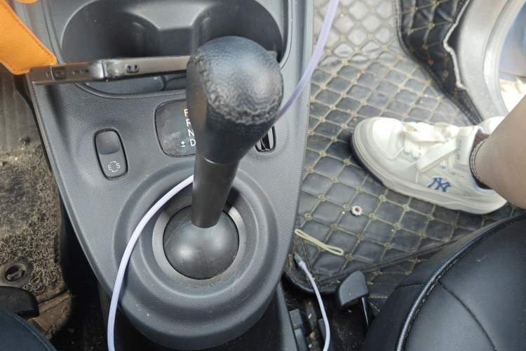 Used smart forfour 2018 1.0L 52kW Passion Edition Gear Lever