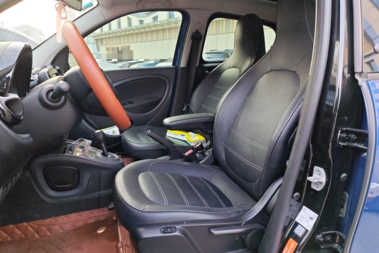 Used smart forfour 2018 0.9T 66 kW Pioneer Edition Left Front Seat