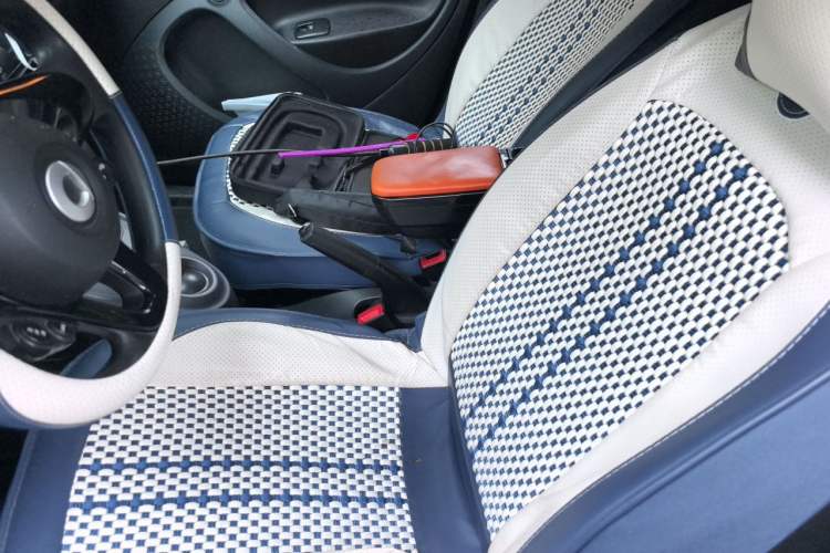 Used smart forfour 2018 1.0L 52 kW Dynamic Edition Left Front Seat