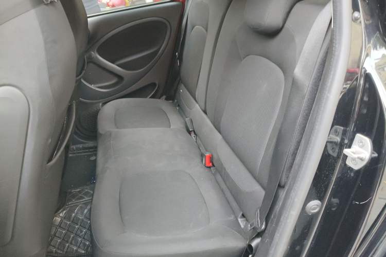Used smart forfour 2018 1.0L 52kW Passion Edition Left Rear Seat