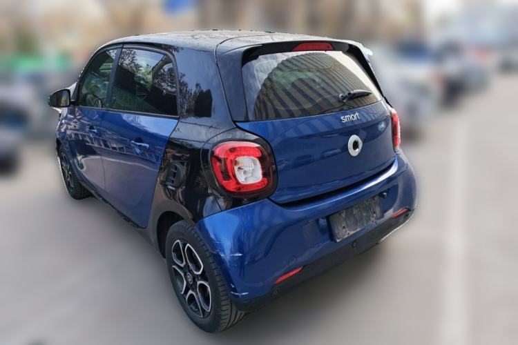 Used smart forfour 2018 0.9T 66 kW Pioneer Edition Rear Left 45 Deg