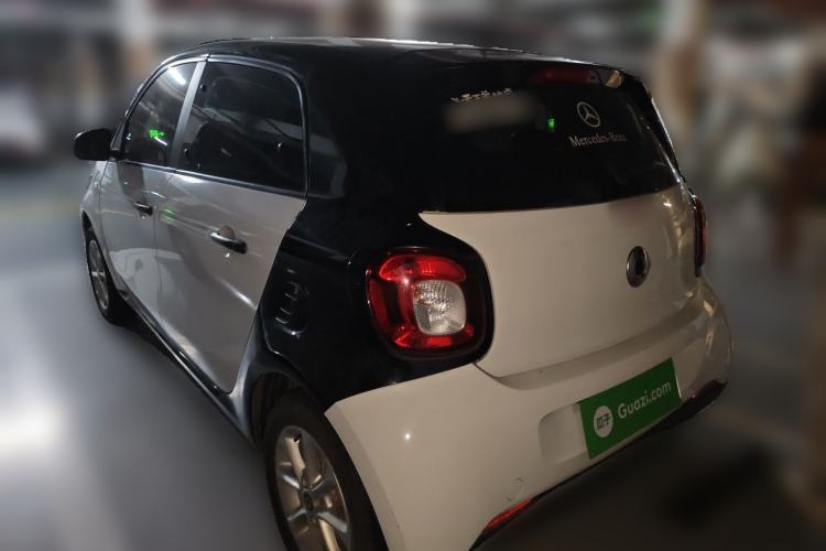 Used smart forfour 2018 1.0L 52 kW Dynamic Edition Rear Left 45 Deg