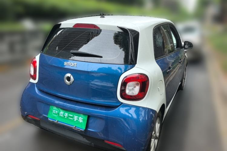 Used smart forfour 2018 1.0L 52 kW Dynamic Edition Rear Right 45 Deg