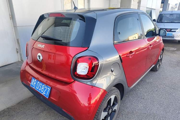 Used smart forfour 2018 1.0L 52kW Passion Edition Rear Right 45 Deg