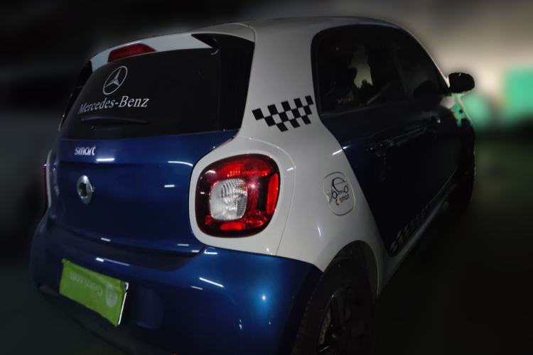 Used smart forfour 2018 1.0L 52kW Passion Edition Rear Right 45 Deg
