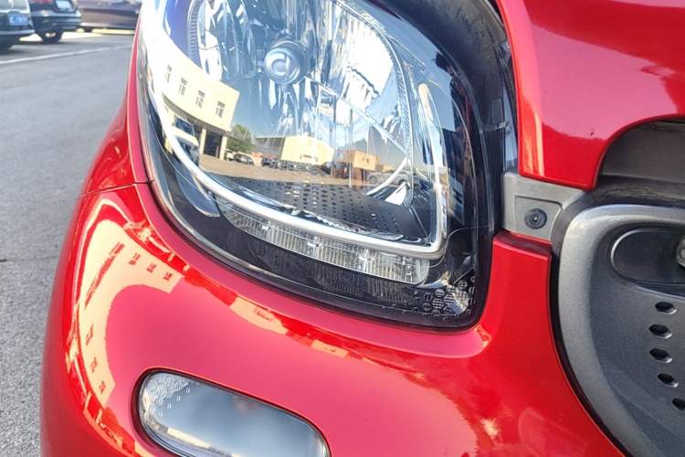 Used smart forfour 2018 1.0L 52kW Passion Edition Right Front Headlight