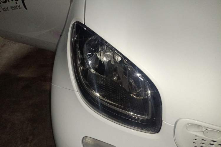 Used smart forfour 2018 0.9T 66 kW Pioneer Edition Right Front Headlight