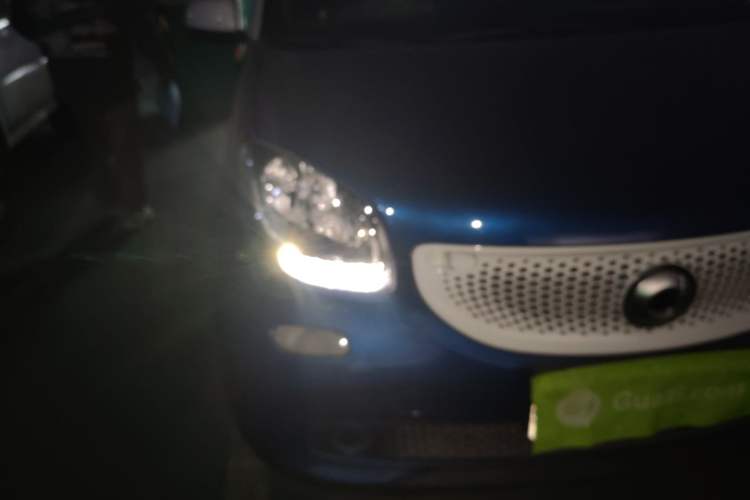 Used smart forfour 2018 1.0L 52kW Passion Edition Right Front Headlight