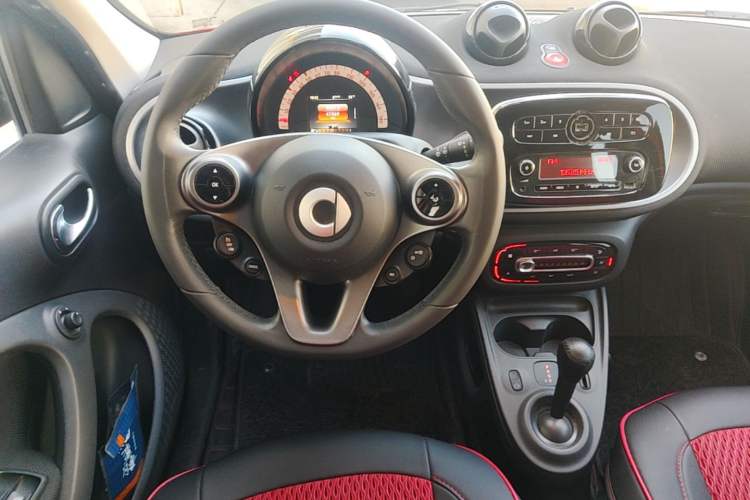 Used smart forfour 2018 1.0L 52kW Passion Edition Steering Wheel