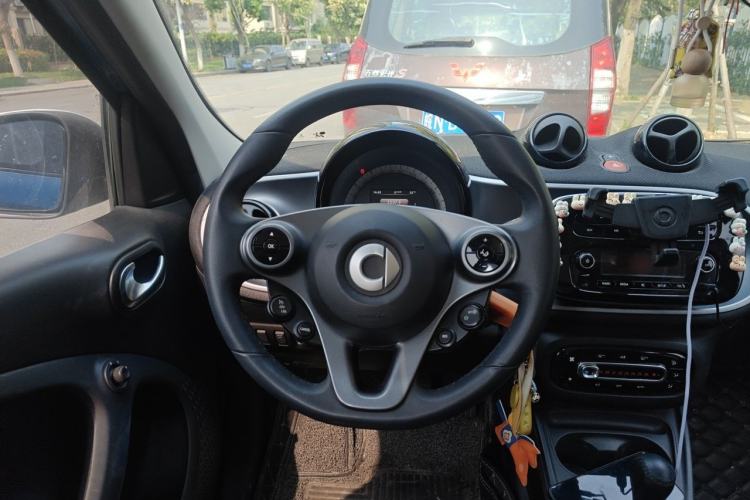 Used smart forfour 2018 1.0L 52kW Passion Edition Steering Wheel
