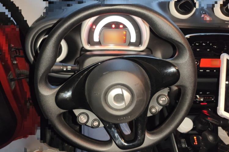 Used smart forfour 2018 1.0L 52 kW Dynamic Edition Steering Wheel