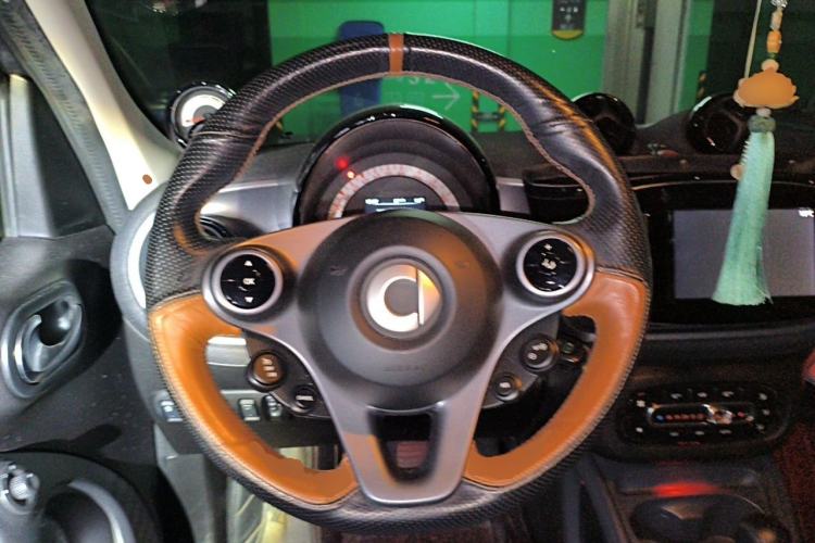Used smart forfour 2018 0.9T 66 kW Pioneer Edition Steering Wheel