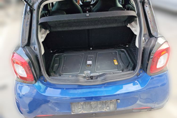 Used smart forfour 2018 0.9T 66 kW Pioneer Edition Trunk