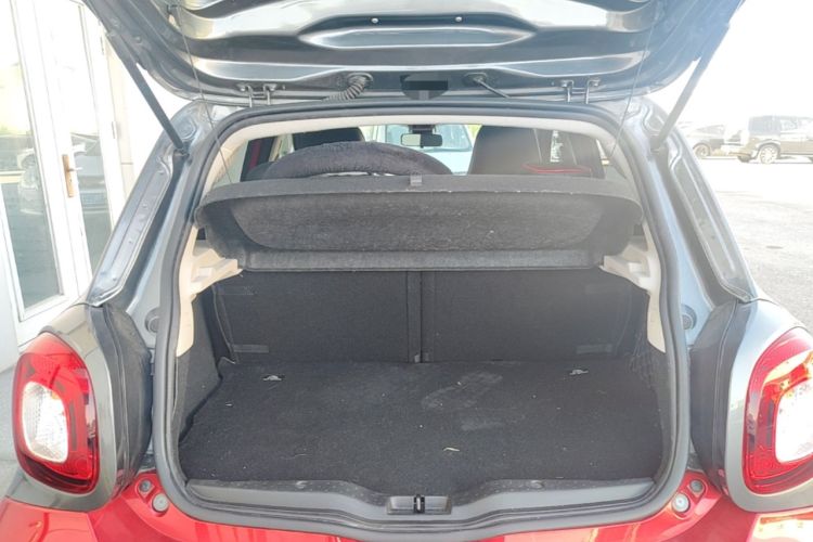 Used smart forfour 2018 1.0L 52kW Passion Edition Trunk