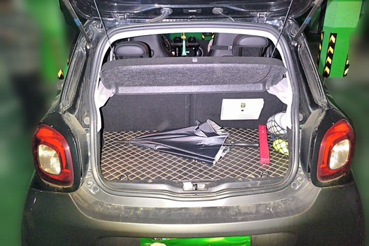 Used smart forfour 2018 0.9T 66 kW Pioneer Edition Trunk