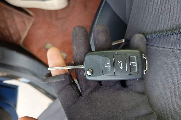 Used smart forfour 2018 0.9T 66 kW Pioneer Edition Vehicle Key