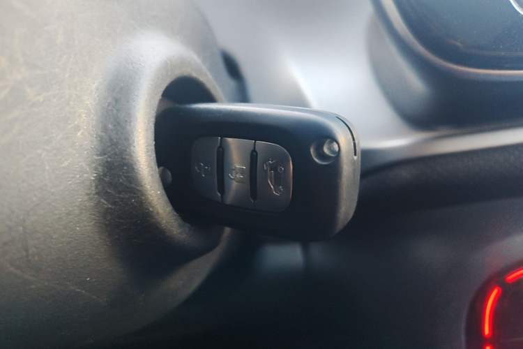 Used smart forfour 2018 1.0L 52kW Passion Edition Vehicle Key