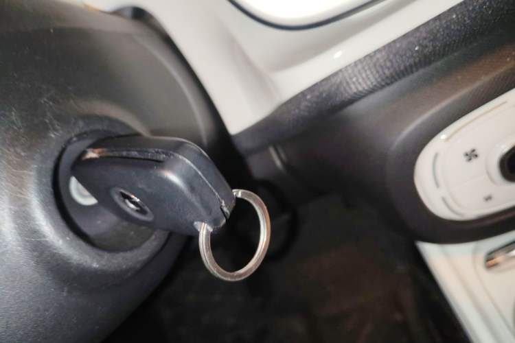 Used smart forfour 2018 1.0L 52kW Passion Edition Vehicle Key