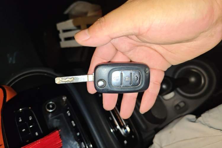 Used smart forfour 2018 1.0L 52 kW Dynamic Edition Vehicle Key