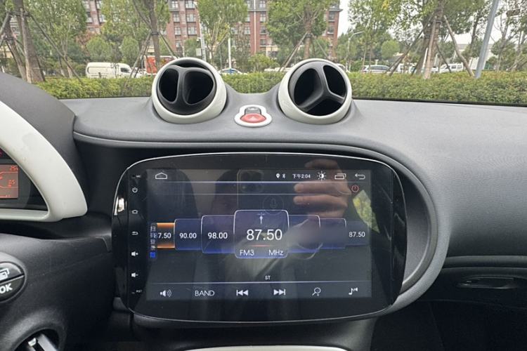 Used smart forfour 2018 1.0L 52 kW Dynamic Edition Audio And AC Panel