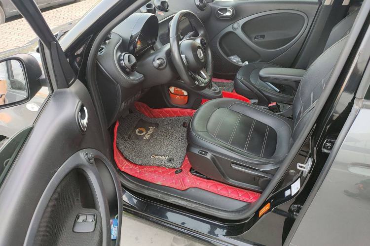 Used smart forfour 2018 0.9T 66 kW Pioneer Edition Driver Seat