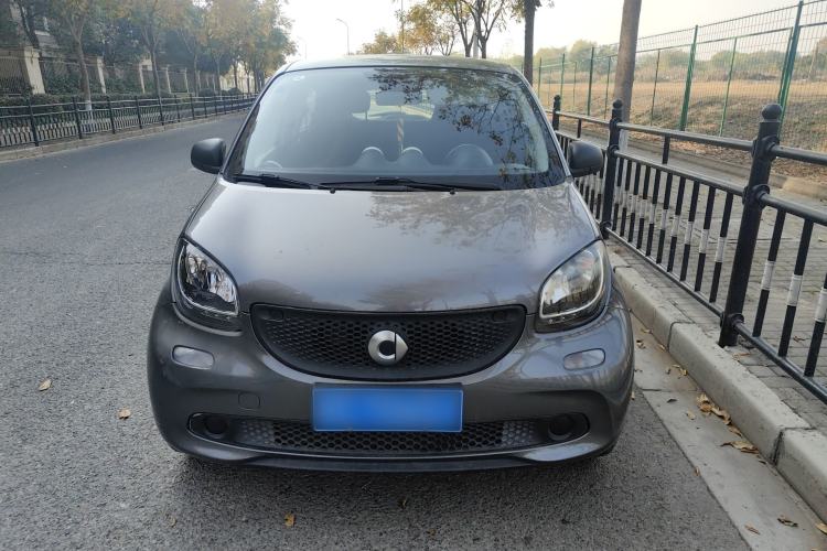 Used smart forfour 2018 1.0L 52 kW Dynamic Edition Exterior 1