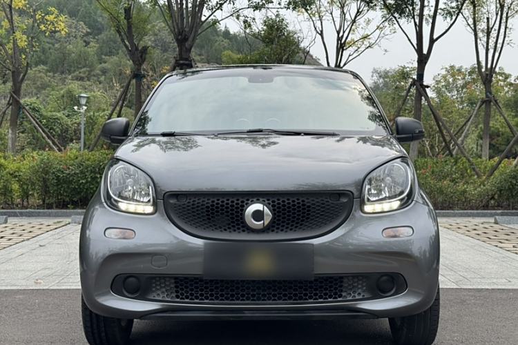 Used smart forfour 2018 1.0L 52 kW Dynamic Edition Exterior 2