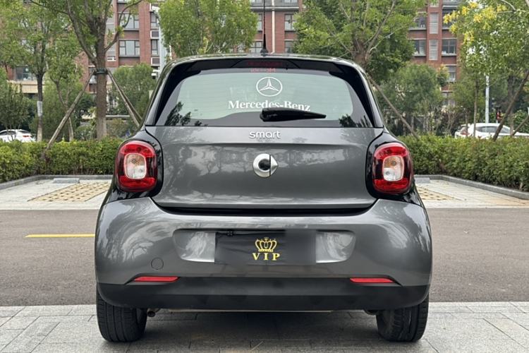 Used smart forfour 2018 1.0L 52 kW Dynamic Edition Exterior 3