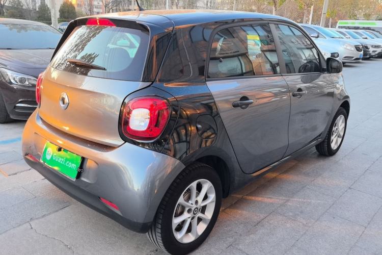 Used smart forfour 2018 1.0L 52 kW Dynamic Edition Exterior 3