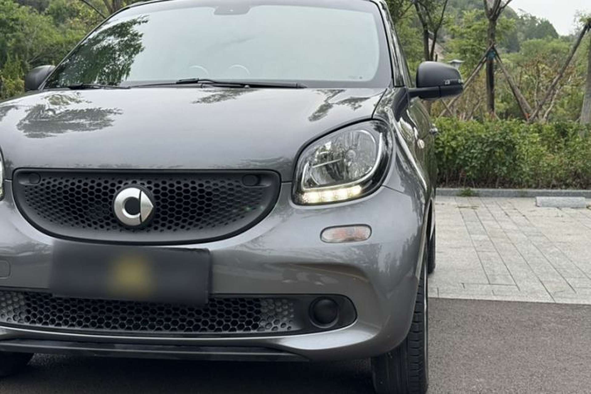 Used smart forfour 2018 1.0L 52 kW Dynamic Edition Exterior 4