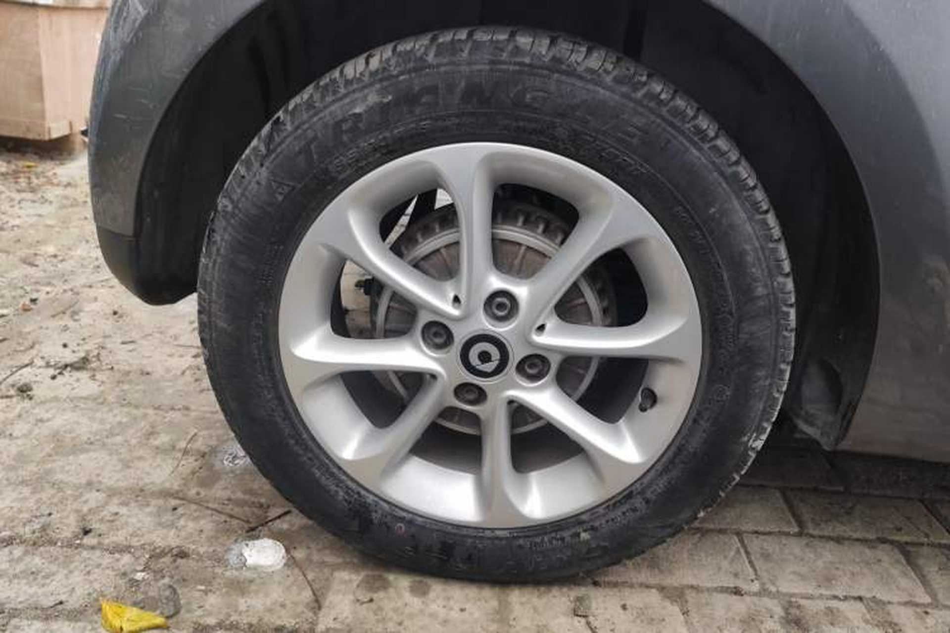 Used smart forfour 2018 1.0L 52 kW Dynamic Edition Exterior 8