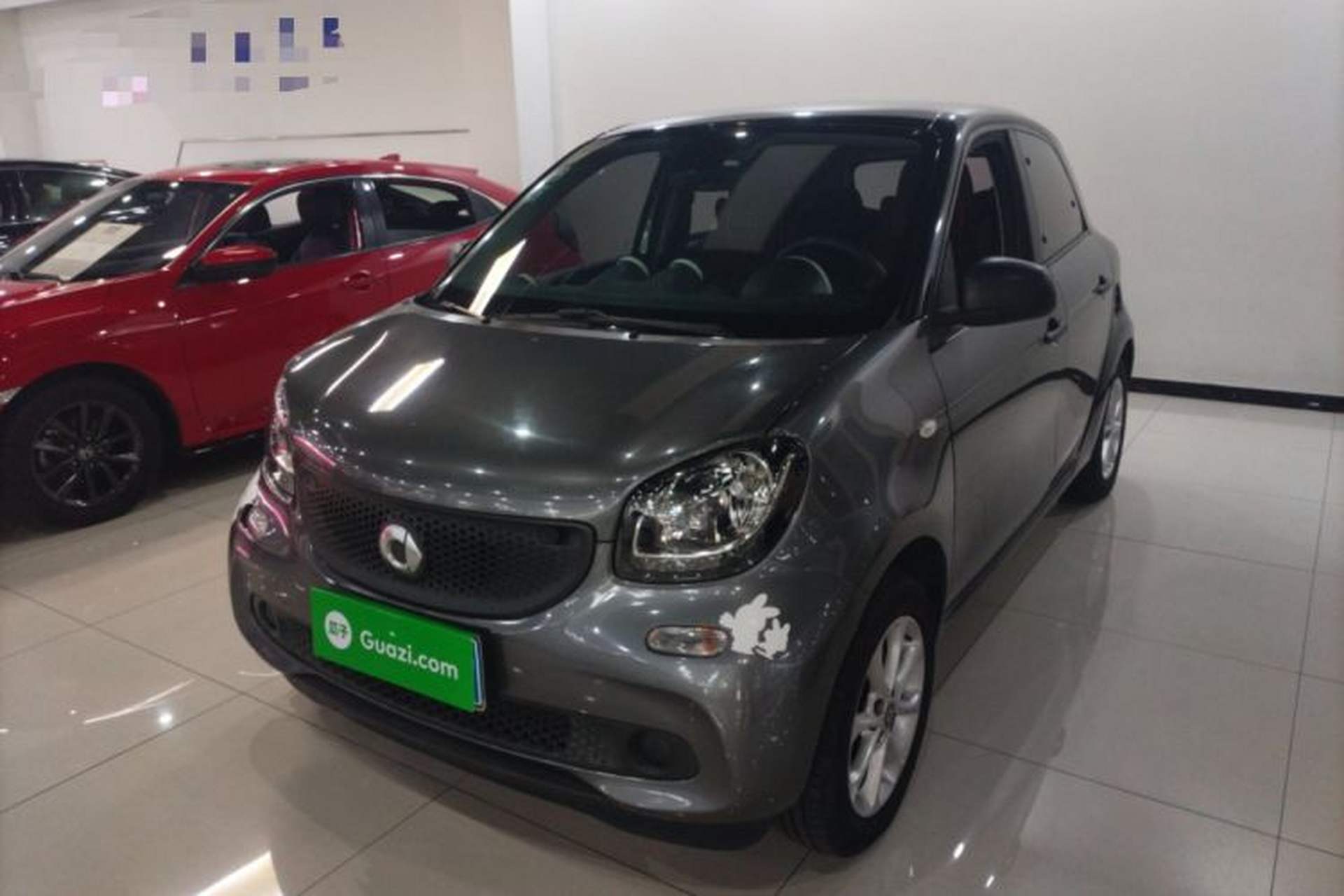 Used smart forfour 2018 1.0L 52 kW Dynamic Edition Front Left 45 Deg