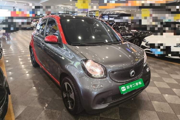 Used smart forfour 2018 1.0L 52kW Passion Edition Front Right 45 Deg
