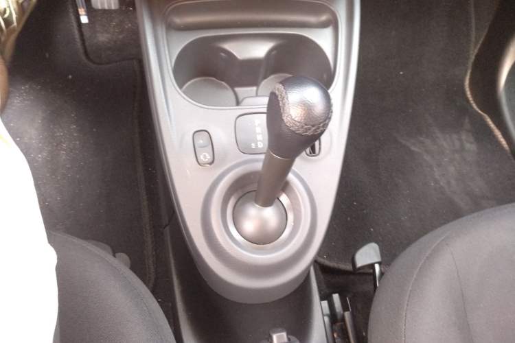 Used smart forfour 2018 1.0L 52 kW Dynamic Edition Gear Lever