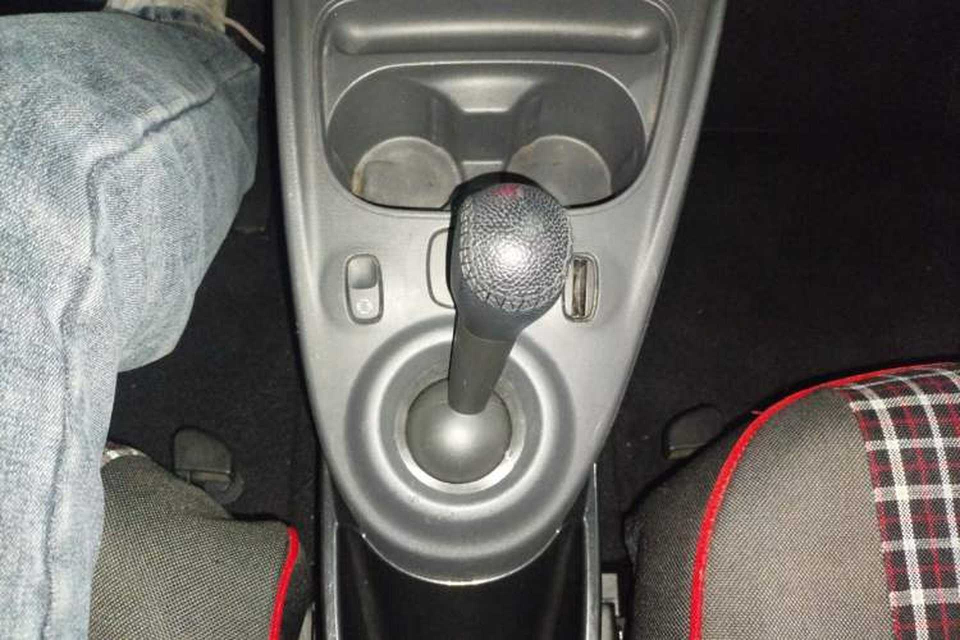 Used smart forfour 2018 1.0L 52 kW Dynamic Edition Gear Lever
