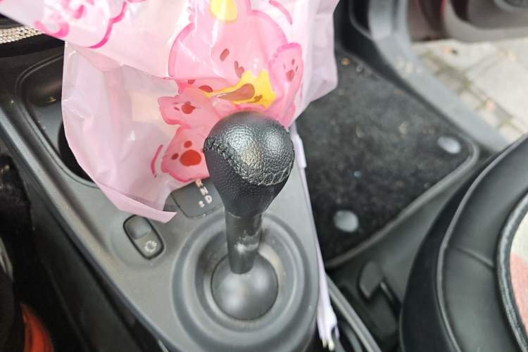 Used smart forfour 2018 1.0L 52kW Passion Edition Gear Lever