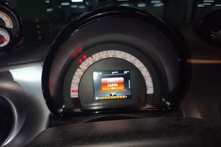 Used smart forfour 2018 0.9T 66 kW Pioneer Edition Instrument Cluster