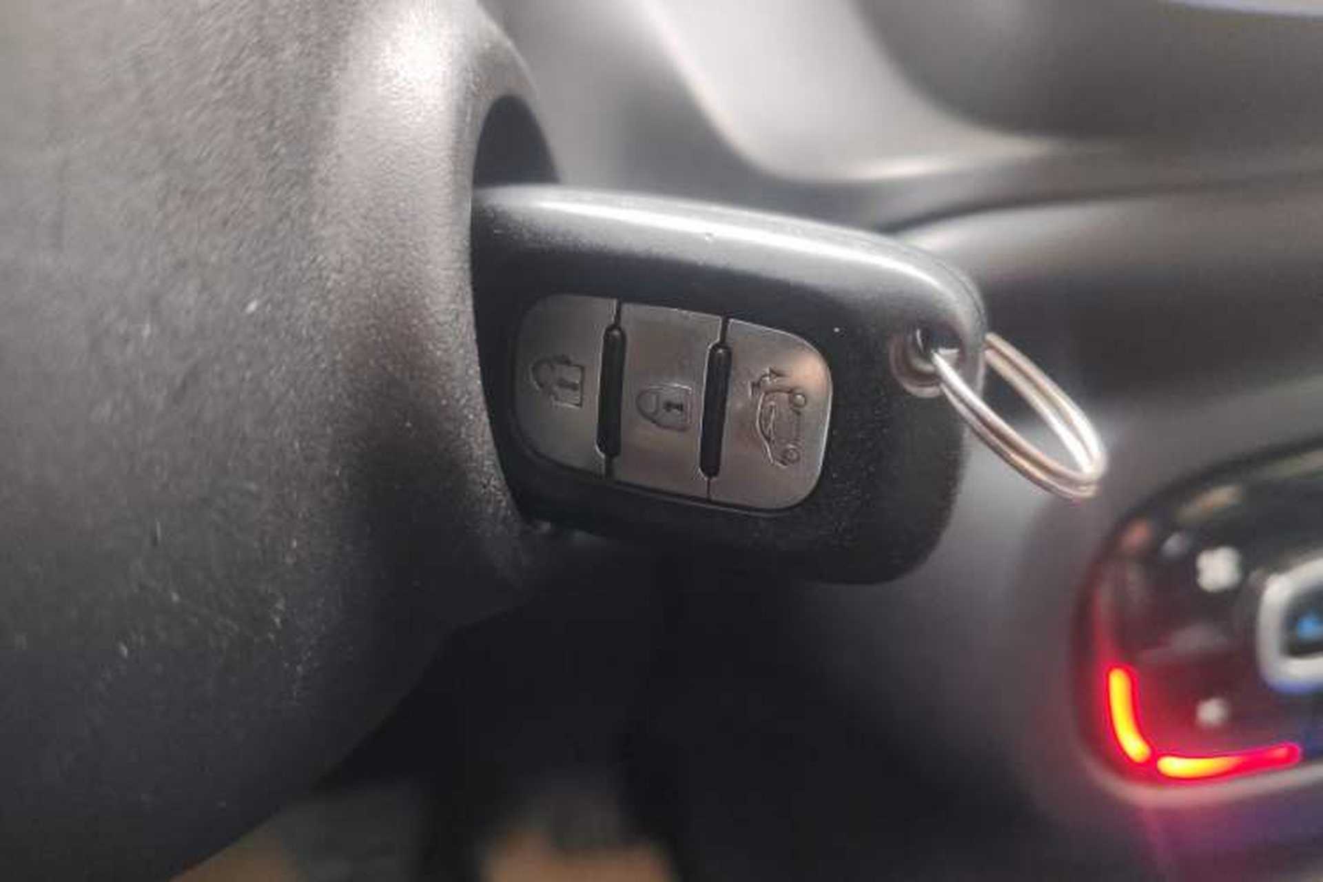 Used smart forfour 2018 1.0L 52 kW Dynamic Edition Interior 1
