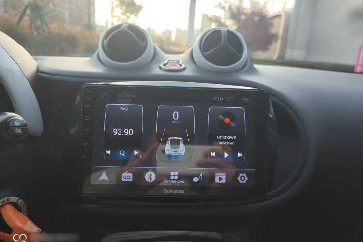Used smart forfour 2018 1.0L 52 kW Dynamic Edition Interior 7