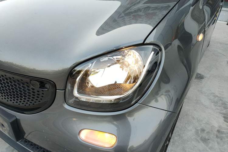 Used smart forfour 2018 0.9T 66 kW Pioneer Edition Left Front Headlight