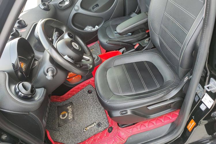 Used smart forfour 2018 0.9T 66 kW Pioneer Edition Left Front Seat