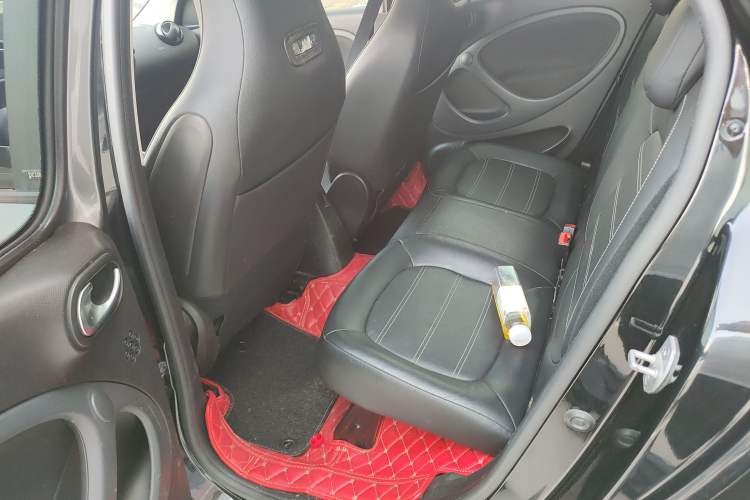 Used smart forfour 2018 0.9T 66 kW Pioneer Edition Left Rear Seat