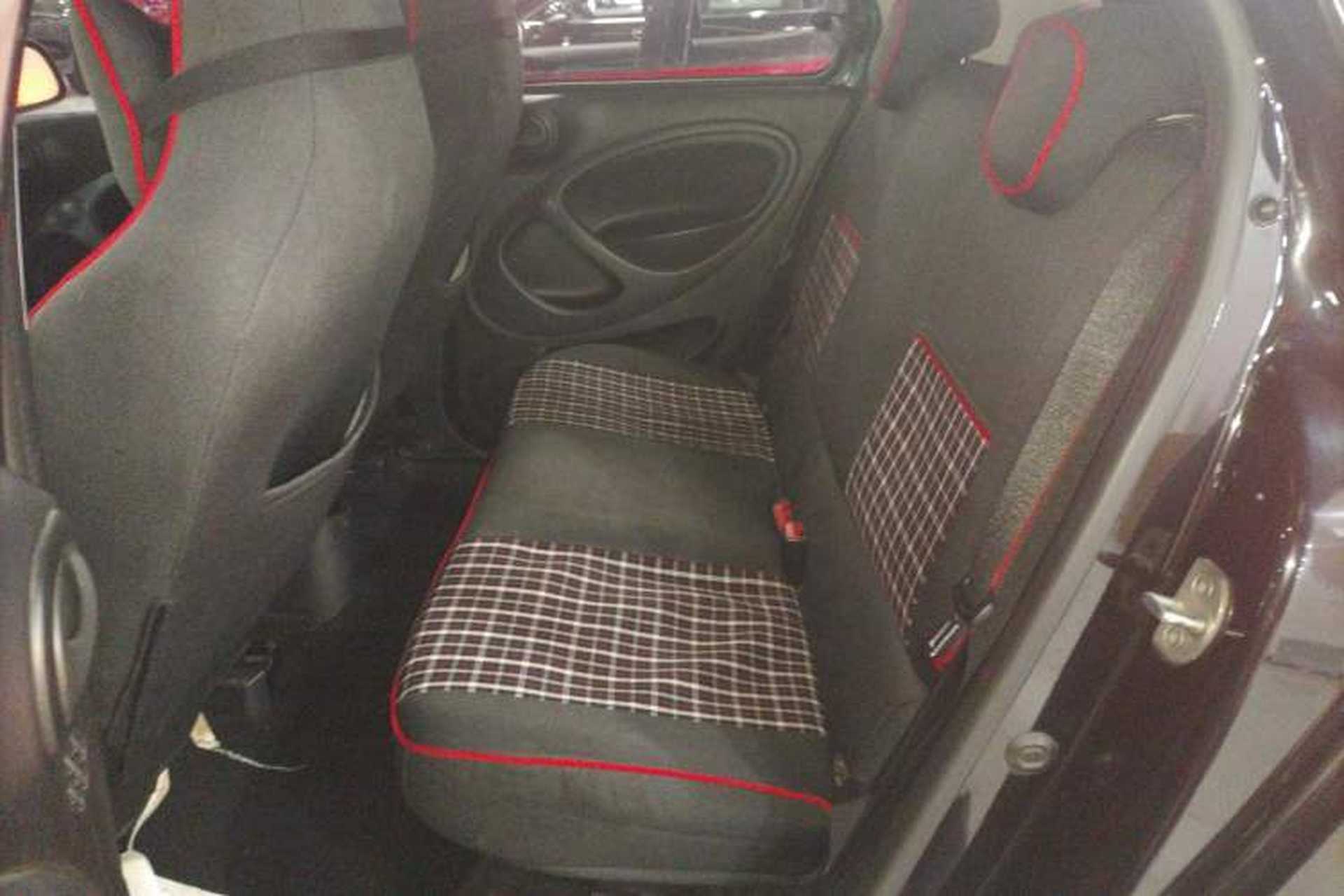 Used smart forfour 2018 1.0L 52 kW Dynamic Edition Left Rear Seat